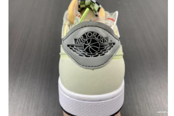 Rep EP AIR JORDAN 1 DM7837-103 GHOST WHITE OG GREEN-BLACK LOW DM7837-103 0413